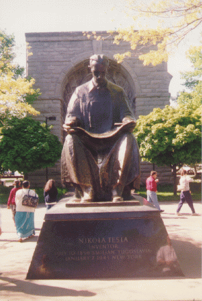 Nikola Tesla statue